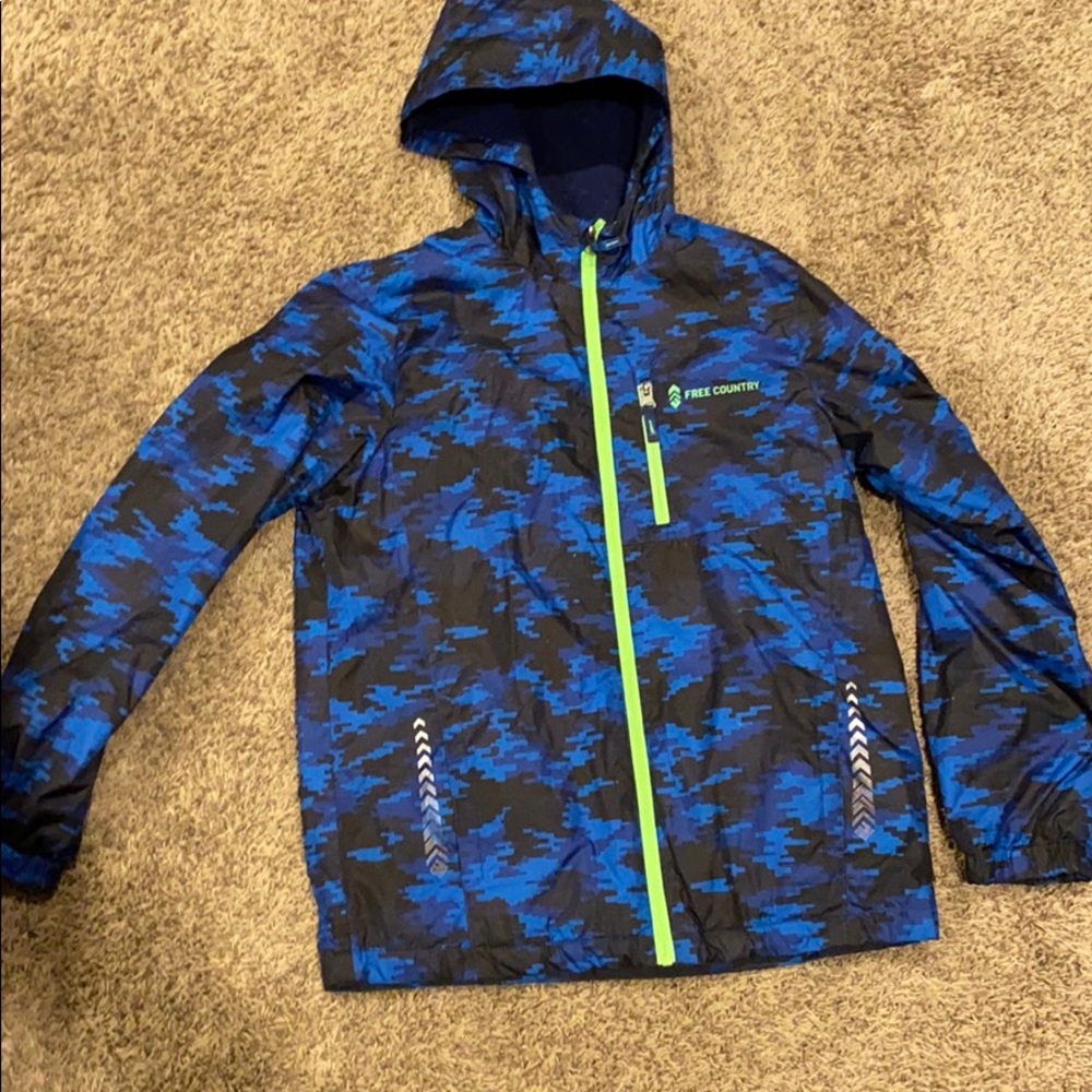 Free country windbreaker/ raincoat for youths